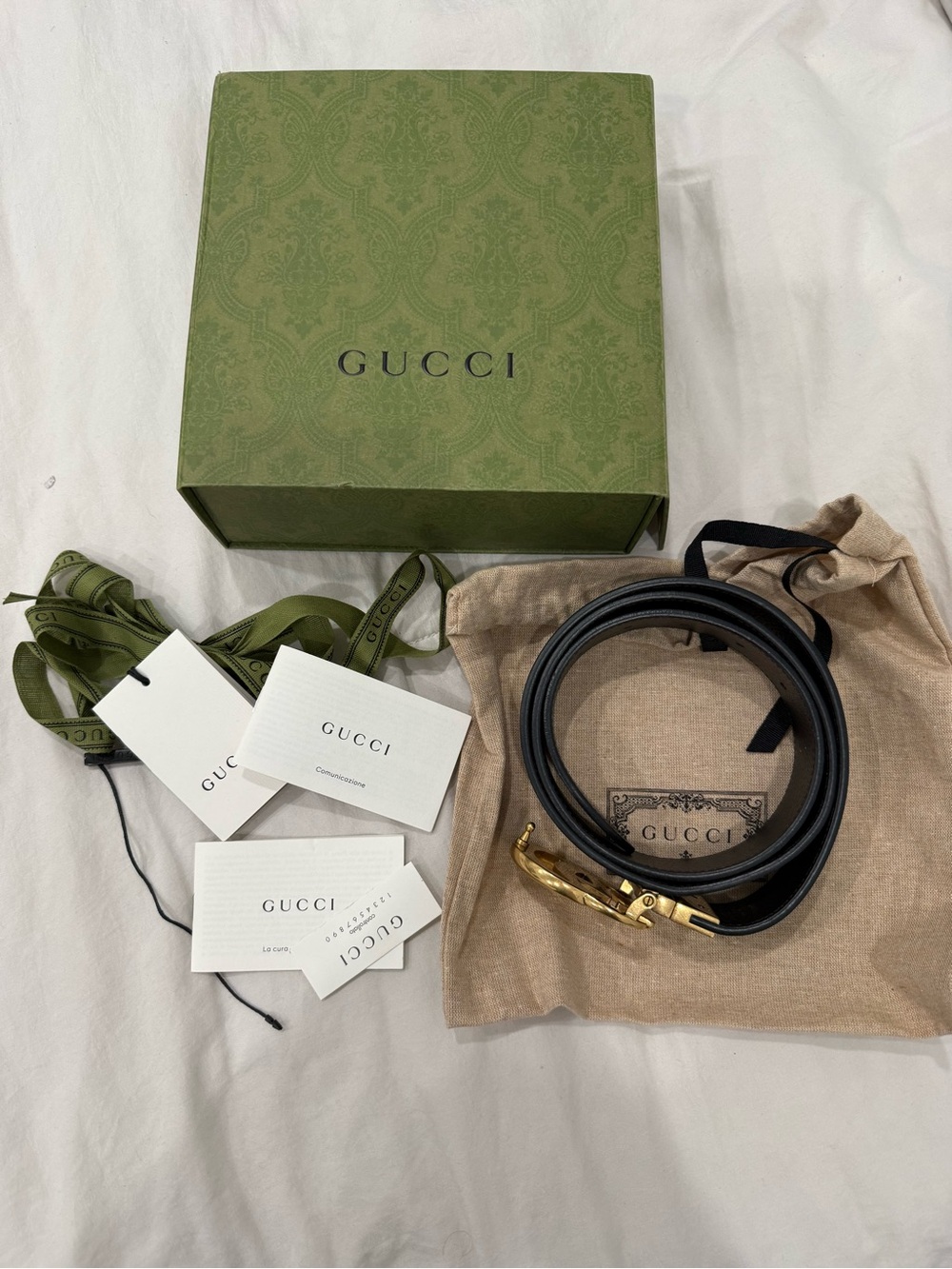 Gucci Black Leather Belt with Gold Double G Buckle - Picture 4 of 4
